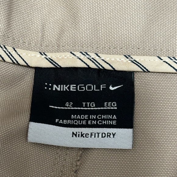 Men’s Nike 42 XL Golf Pleated Shorts Chino Khakis Khaki Tan Dri Fit Casual New - Picture 9 of 11
